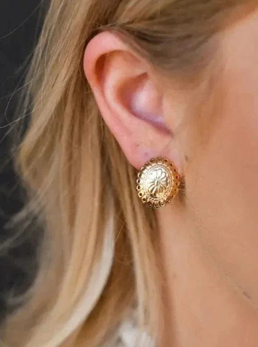 Earrings Goldy Concho Stud Earring