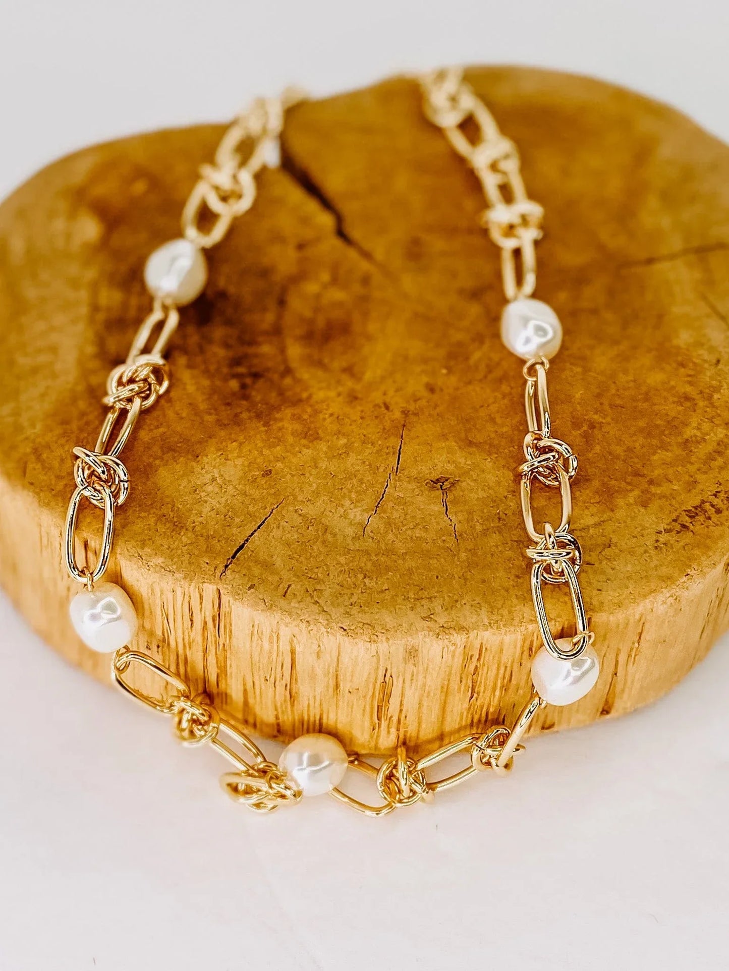 Necklaces Pearl and Knot Gold Necklace