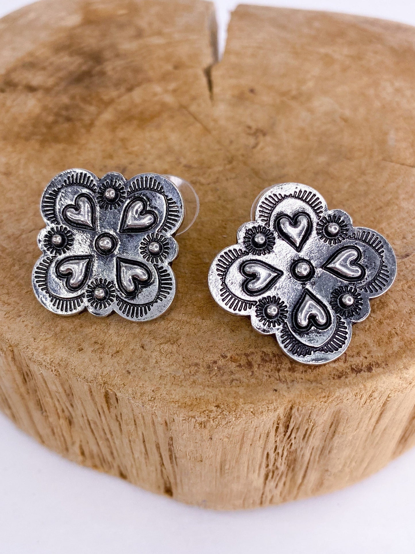Earrings Quatrafoil Concho Earring