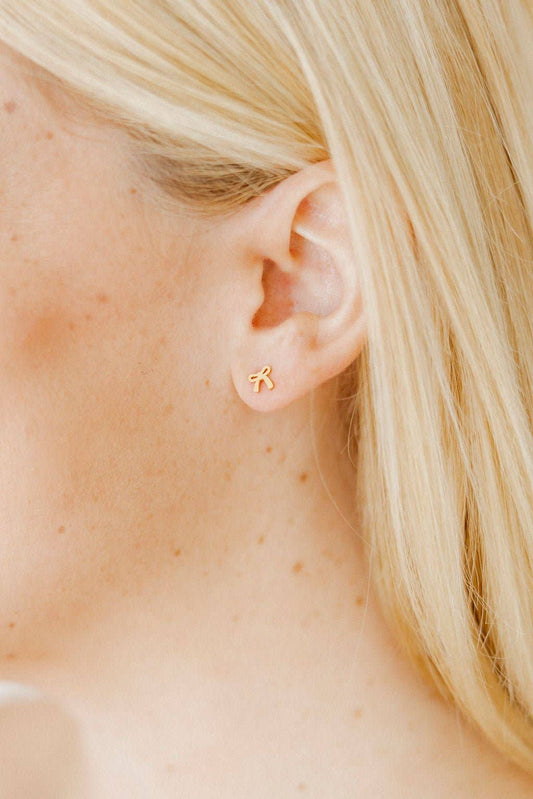 Screwback Stud Earrings - Ruby Bow