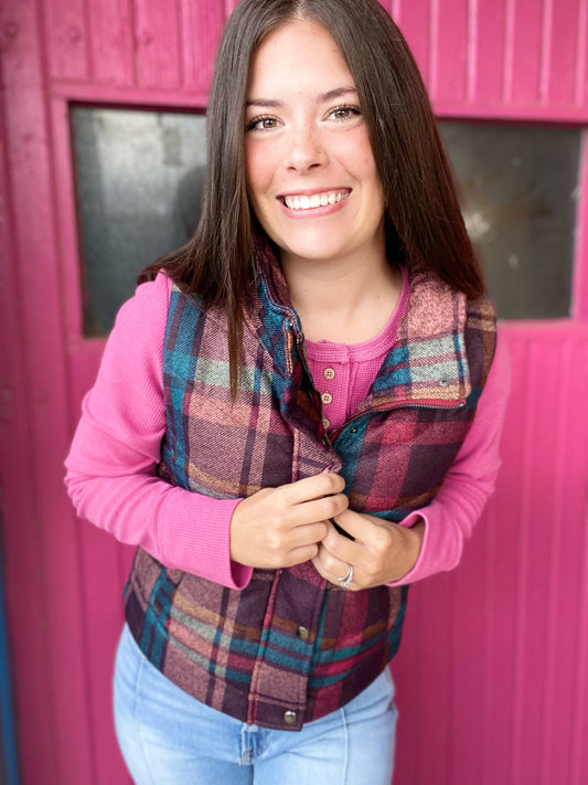 Outerwear Daevi Plaid Puff Vest- Blue