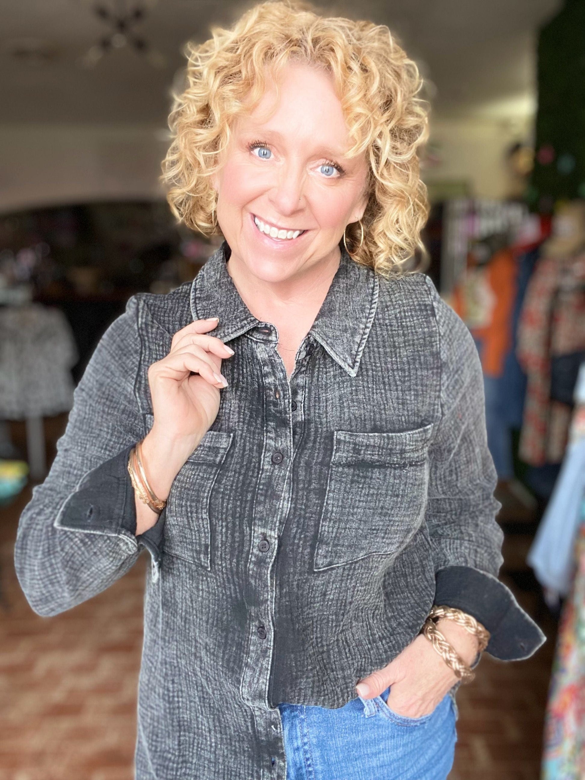 Outerwear Georgi Gauze Top-Black