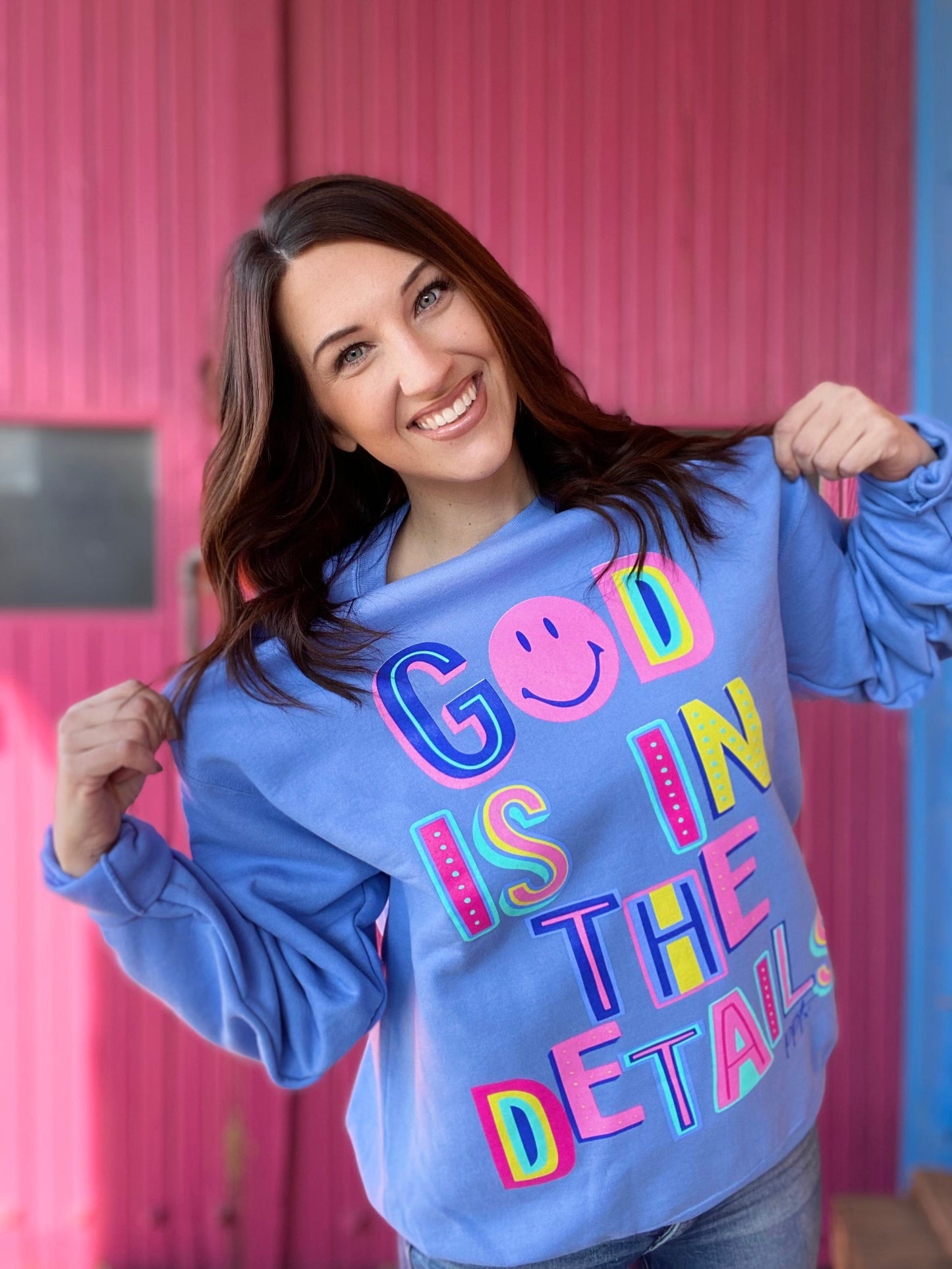 Graphic Tees God is in the Details Crewneck