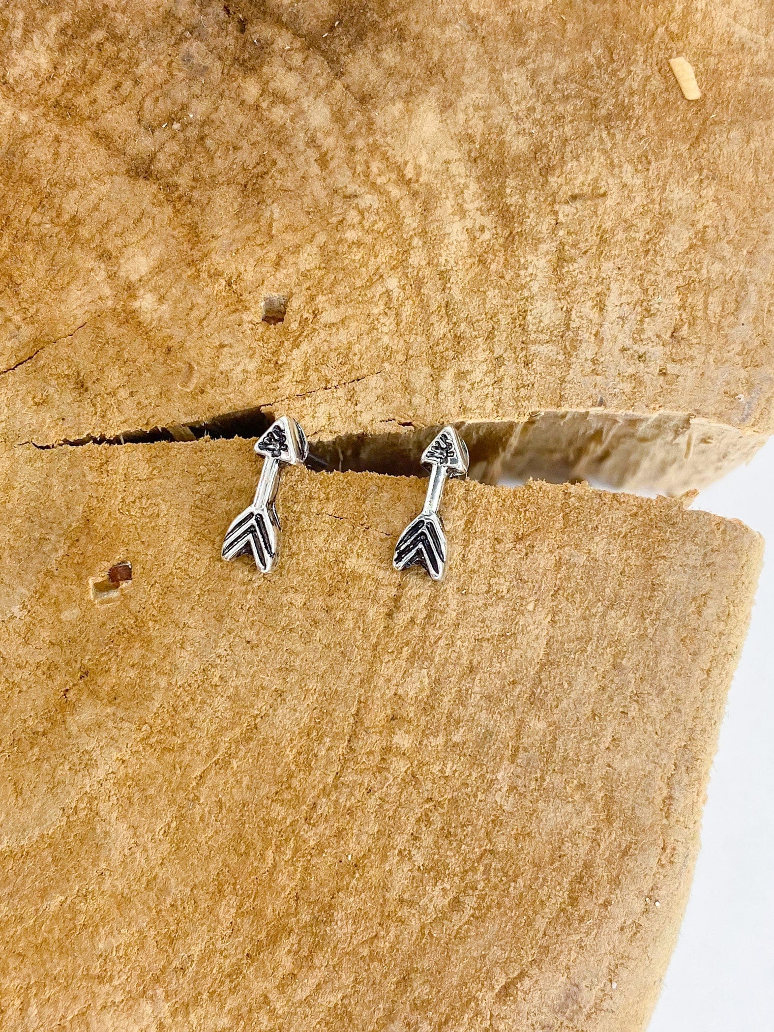 Earrings Tiny Arrow Earring